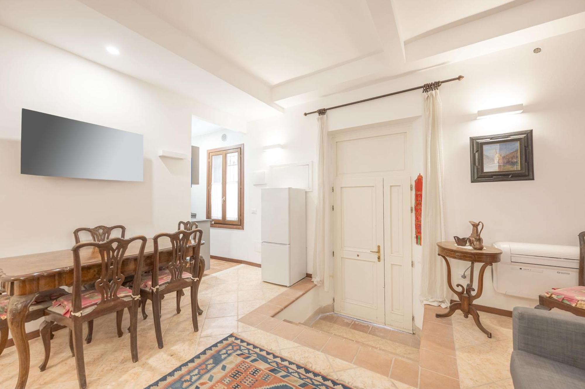 Casa Luna - Vicino Alla Stazione Dei Treni Benátky Exteriér fotografie